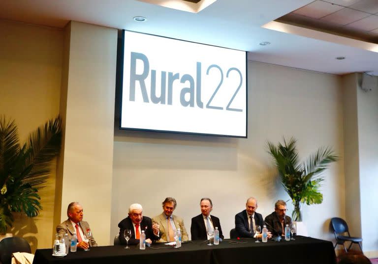 Los integrantes del Grupo de los 6 durante la jornada de Caminos Rurales