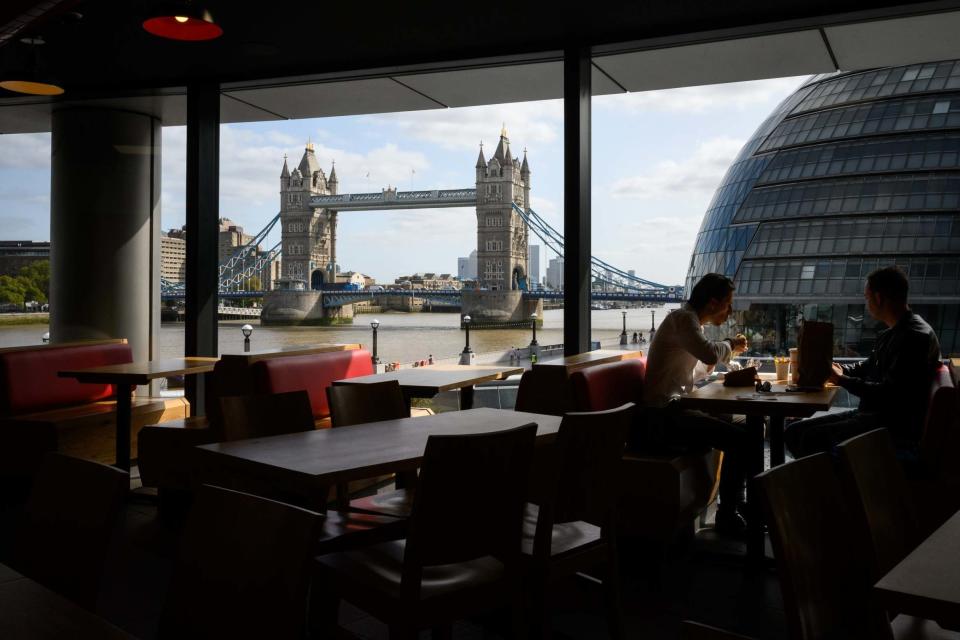 A restaurant in London (Getty Images)