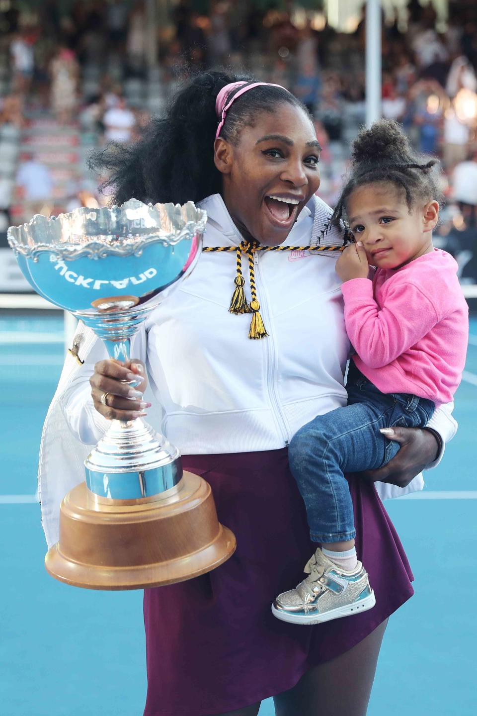 <p>MICHAEL BRADLEY / AFP</p> Serena Williams and daughter Olympia