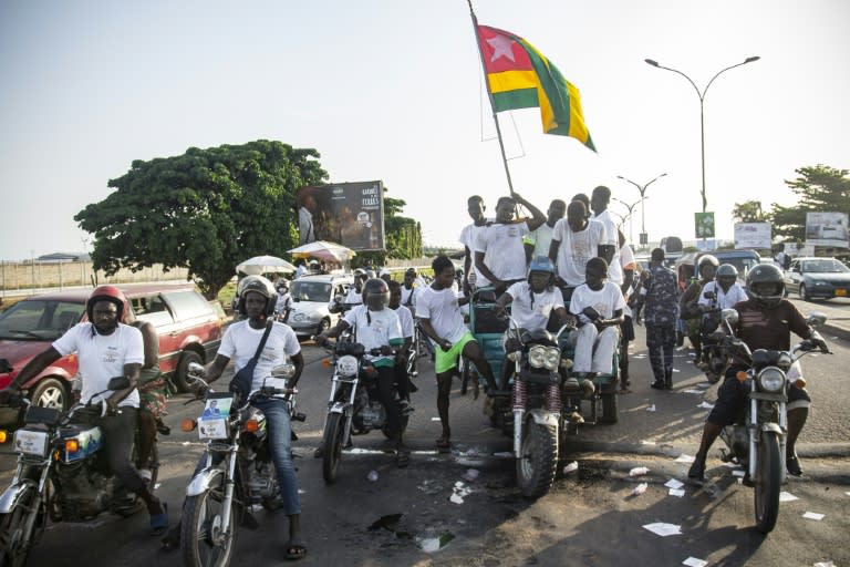 Opposition parties mobilised supporters to vote against what they have rejected as an 'institutional coup' (Dodo ADOGLI)