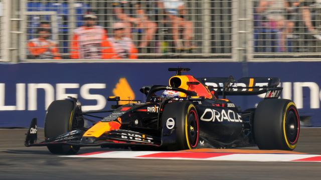 Verstappen takes pole position at final round of 2021 F1 World Championship