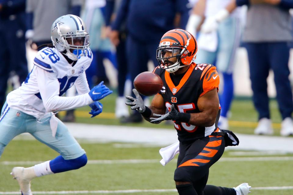RB Giovani Bernard was the first outside free agent the Buccaneers signed in 2021.