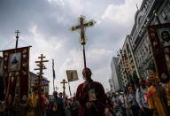 <p>Ukrainian Orthodox priests, monks, nuns and believers attend a religion march organized by the Ukrainian Orthodox Church of the Moscow Patriarchate in downtown Kiev, Ukraine, July 27, 2016. (Photo: ROMAN PILIPEY/EPA)</p>