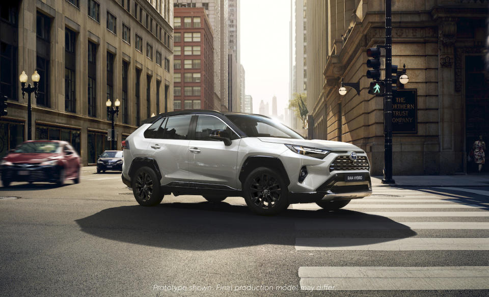 2023-rav4-ext-001-2.jpg