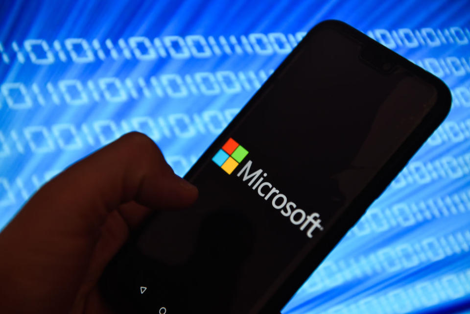 <p><strong>3- Microsoft</strong><br>Les smartphones de la multinationale américaine ont eux aussi la cote. Les utilisateurs plébiscitent en large nombre ces appareils sur lesquels ont peut visiblement compter. Ce qui lui permet d’obtenir une note de 92.7/100. Crédit photo : Getty </p>