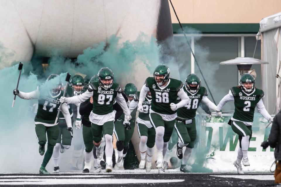 The University of Saskatchewan Huskies play in the second consecutive Vanier Cup Saturday against the Laval Rouge et Or.