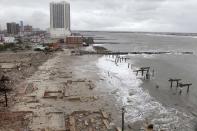 Vista general de lo que quedó del malecón de Atlantic City, New Jersey, el 30 de octubre de 2012, tras el paso del huracán Sandy. AP Photo/Seth Wenig