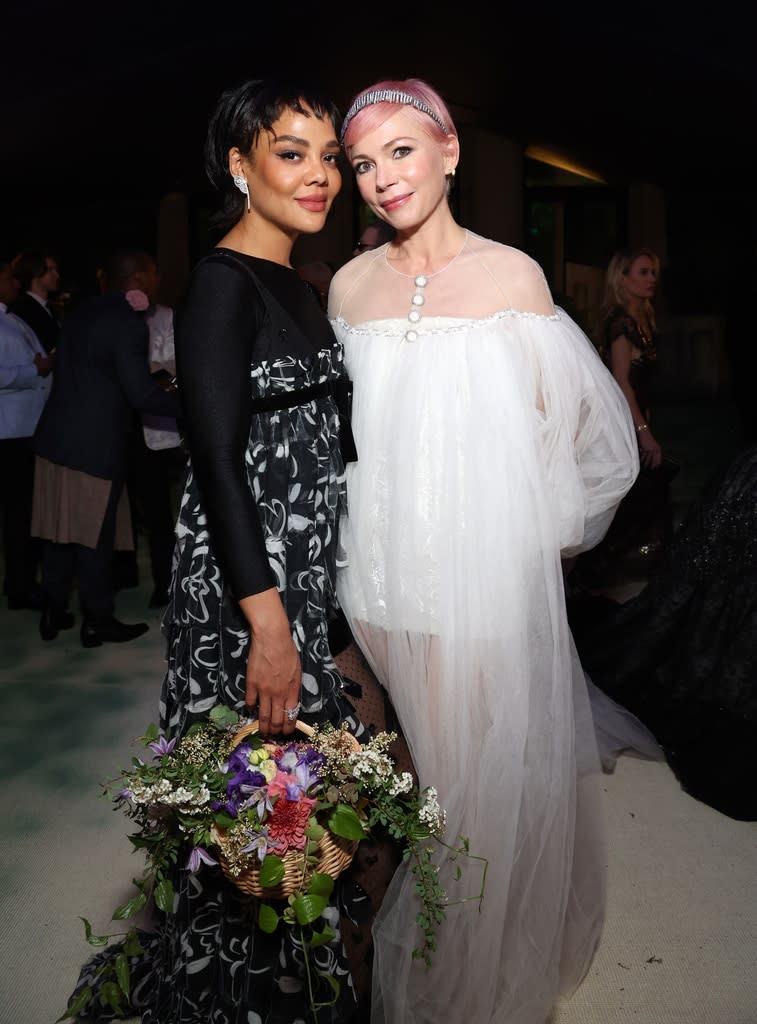 <p>Tessa Thompson and Michelle Williams</p>