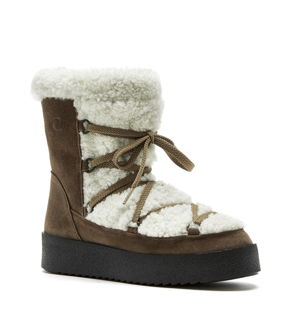 <p><a href="https://go.redirectingat.com?id=74968X1596630&url=https%3A%2F%2Fwww.lacanadienneshoes.com%2Fus%2Feloise-shearling-lined-suede-boot&sref=https%3A%2F%2Fwww.housebeautiful.com%2Fentertaining%2Fholidays-celebrations%2Fg4092%2Fvalentines-day-gifts-for-her%2F" rel="nofollow noopener" target="_blank" data-ylk="slk:Shop Now;elm:context_link;itc:0;sec:content-canvas" class="link ">Shop Now</a></p><p>Eloise Boot</p><p>lacanadienneshoes.com</p><p>$212.99</p>