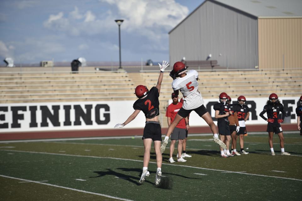 RJ Wright (5) is one of the top returning players in Region 10, and will be the go-to target for sophomore quarterback Gerritt Grondel.