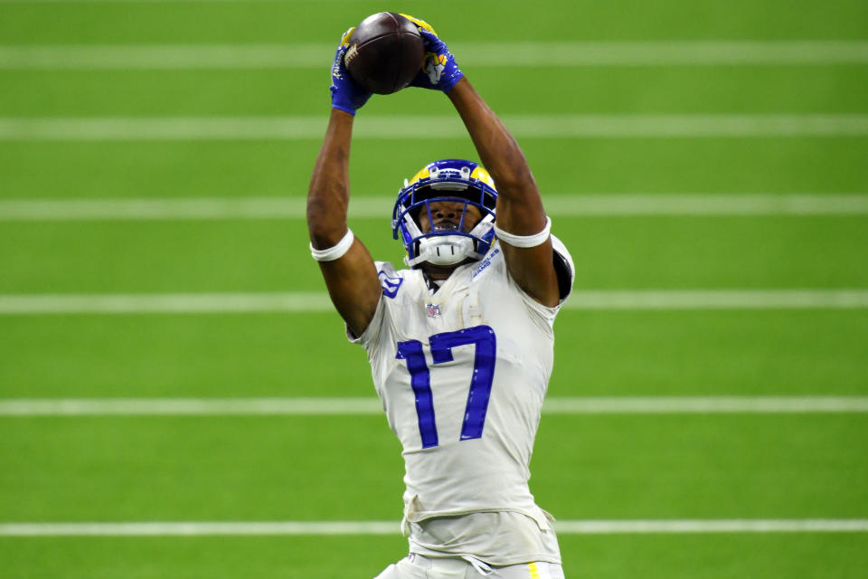 INGLEWOOD, CALIFORNIA - SEPTEMBER 13: Robert Woods #17 of the Los Angeles Rams makes a reception during the third quarter against the Dallas Cowboys at SoFi Stadium on September 13, 2020 in Inglewood, California. (Photo by Harry How/Getty Images)