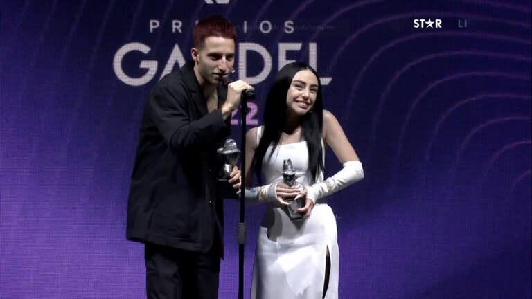 Wos y Nicky Nicole ganadores por la cancion que realizaron juntos en el disco "Oscuro Extasis"