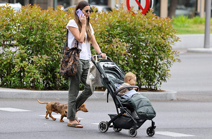 Claudia Osborne con su hija Micaela en Madrid