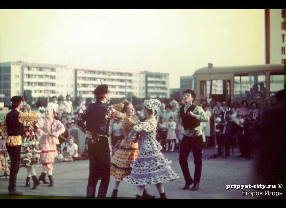 Photograph of Pripyat before the accident from the personal archives of Igor Egorov, Vladimir Antonov and Vladimir Dzhaska. 