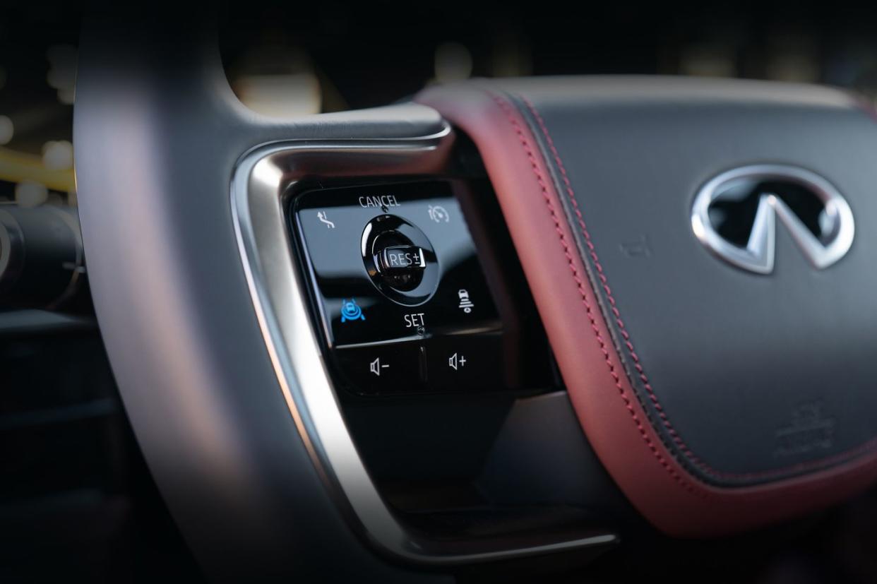 2025 infiniti qx80 interior