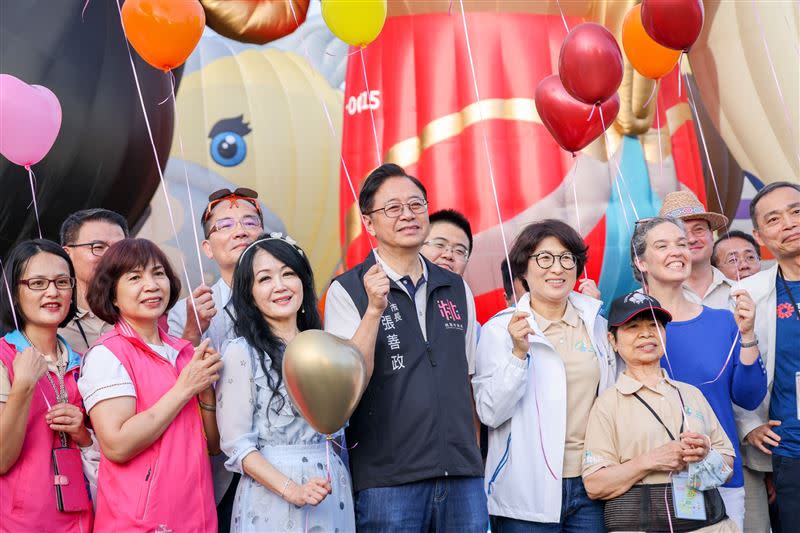 國際熱氣球嘉年華活動在台東鹿野登場，張善政到台東交流行銷桃園。（圖／桃園市府觀光旅遊局提供）