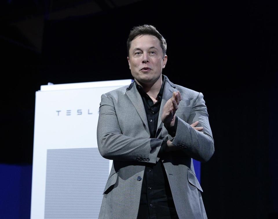 Elon Musk unveils suit of batteries for homes, businesses, and utilities at Tesla Design Studio April 30, 2015 (Getty Images)