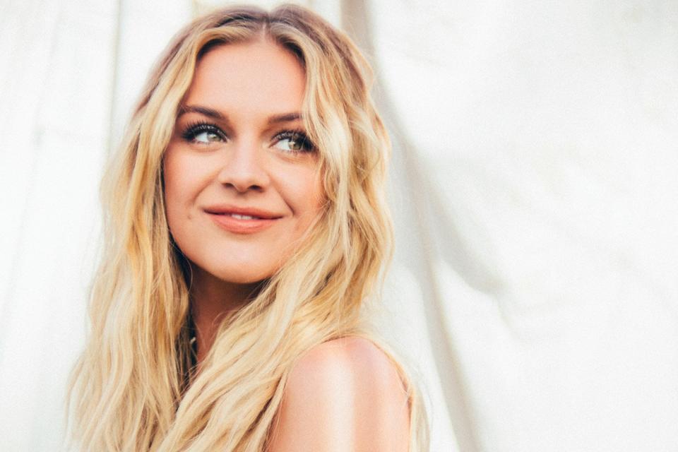Kelsea Ballerini No Longer Travels with a Makeup Artist on Tour — Watch Her Glam on the Go Routine