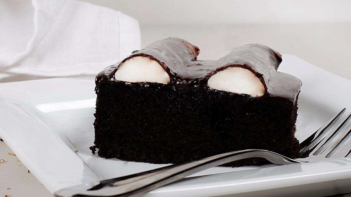 What makes Michigan's famous bumpy cake unique?