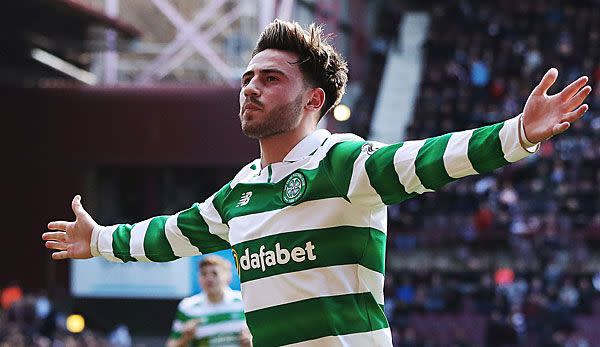 <p>Nach Informationen der “Scottish Sun<i>“</i> haben Hoffenheim und Schalke 04 großes Interesse an Shooting Star Patrick Roberts von Celtic Glasgow. Der “englische Messi” soll wohl für ein weiteres Jahr von seinem Stammverein ManCity verliehen werden, um Spielpraxis zu bekommen. (Getty Images)</p>