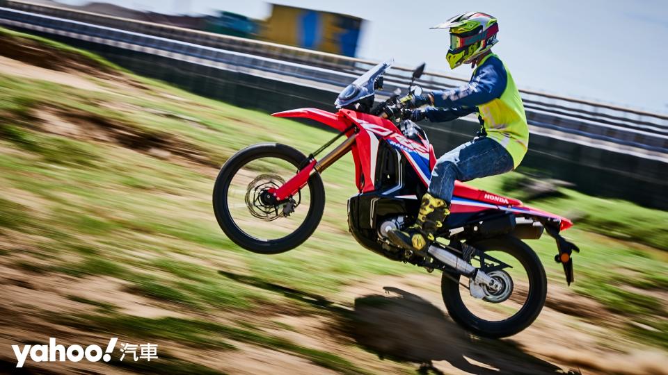 2021 Honda CRF300 Rally試駕探討！非專屬賽用而更多日常！