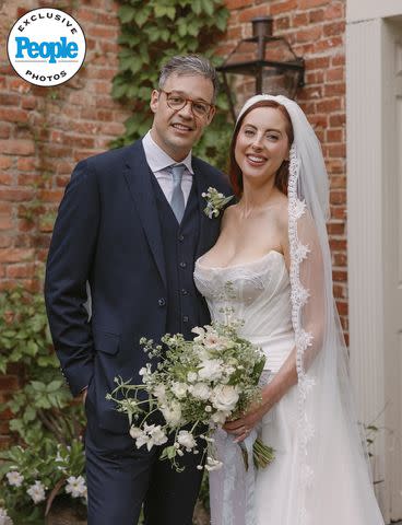 <p>Taralynn Lawton</p> Ian Hock and Eva Amurri pose on their wedding day