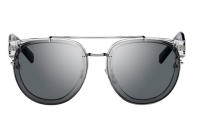 Sieht ziemlich futuristisch aus und hebt Sie garantiert von der "Ray Ban"-Masse ab. Von Dior Blacktie, um 310 Euro