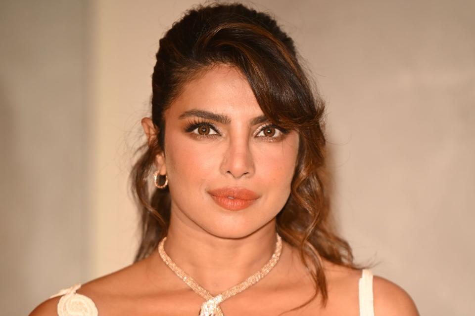 <p>Kaushal Punatar & Ajay Patil/SplashNews.com</p> Priyanka Chopra Jonas channels goddess glam at the Bulgari store in Mumbai, India