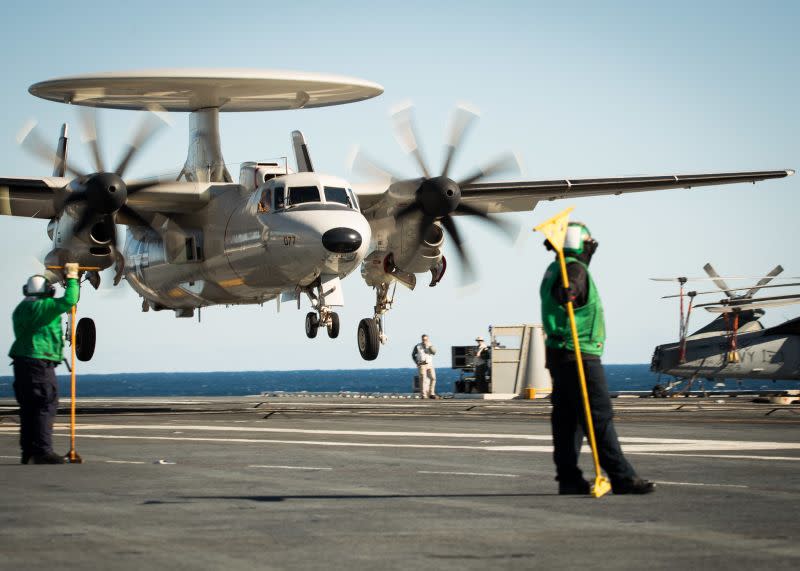 ▲美國海軍E-2D「先進鷹眼」（Advanced Hawkeye）預警機。（圖／美國海軍）