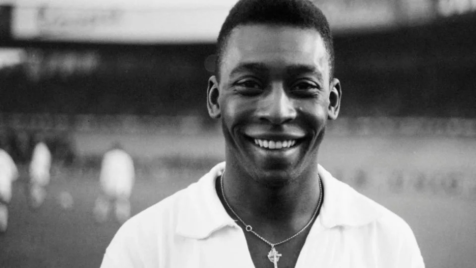 Muere decir) Pelé