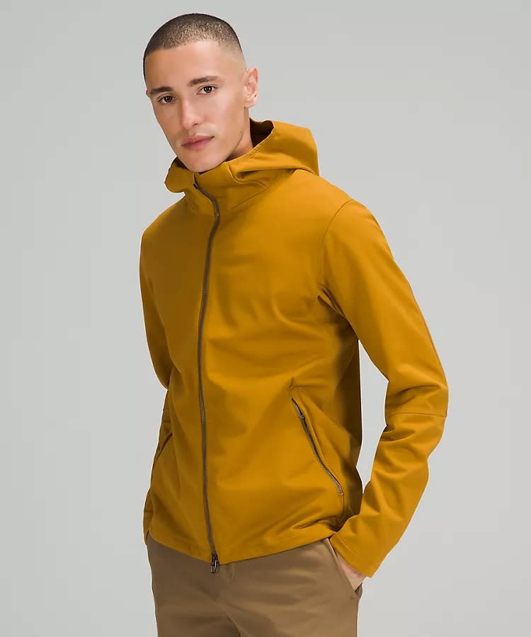 Lululemon-Fleece-Back-Softshell-Jacket