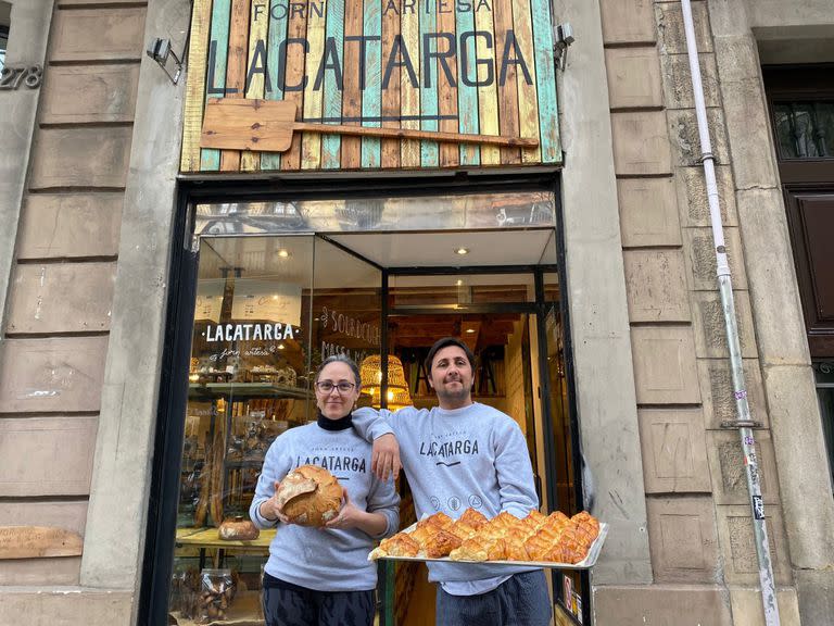 Ella, catalana, él argentino: los creadores de la panadería.