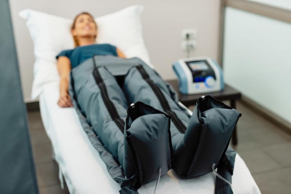 compression therapy for lymphatic drainage