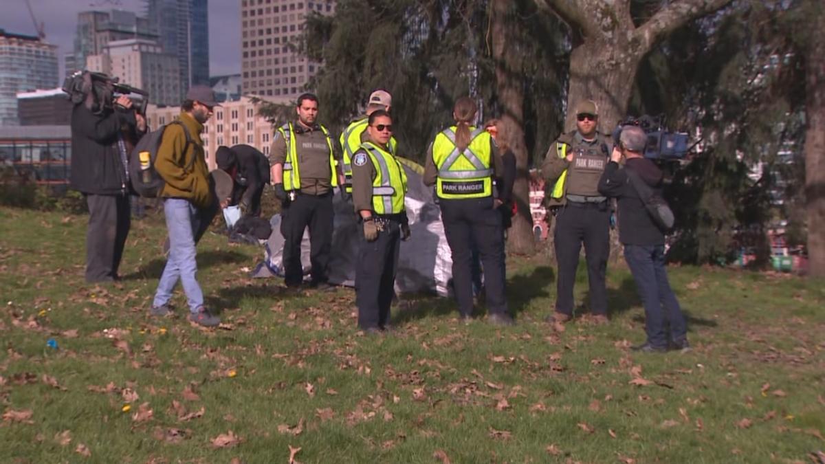 City workers remove campers from Crab Park who live outside of the designated campground