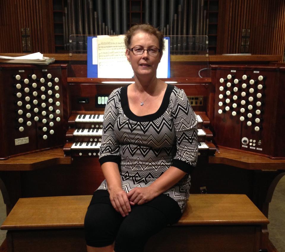 Music teacher Hanna Powell died in 2017 after a long battle with breast cancer. The Hanna Powell Memorial Piano Festival takes place each year in her honor.