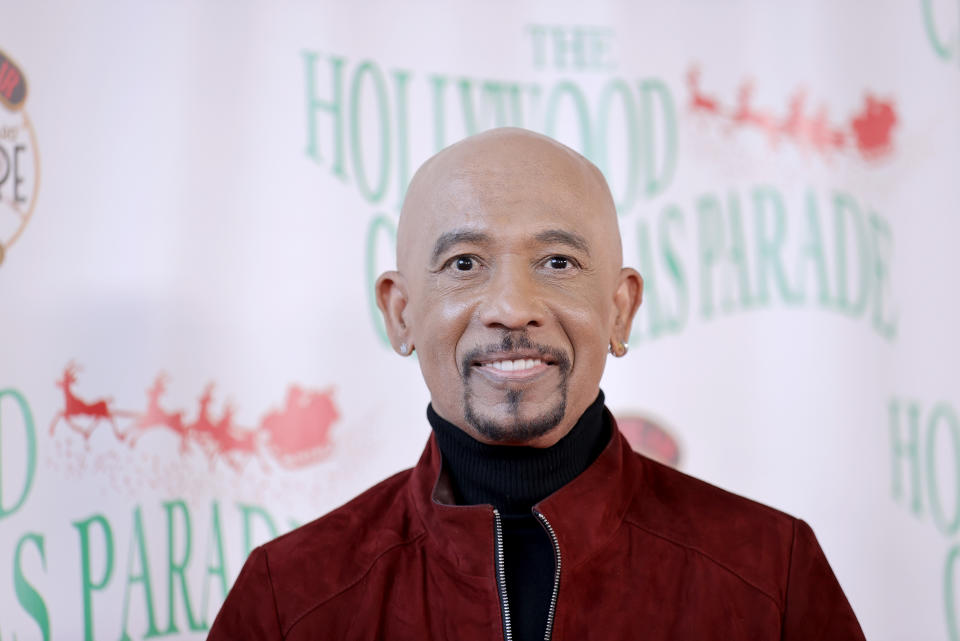 LOS ANGELES, CALIFORNIA 28 พฤศจิกายน: Montel Williams เข้าร่วมขบวนพาเหรดคริสต์มาสฮอลลีวูดประจำปีครั้งที่ 89 ที่สนับสนุนของเล่นทางทะเลสำหรับ Tots ในวันที่ 28 พฤศจิกายน 2021 ในลอสแองเจลิสแคลิฟอร์เนีย  (ภาพโดย Amy Sussman/Getty Images)