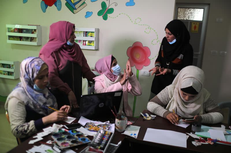 Women with hearing loss in Gaza make animations to raise awareness