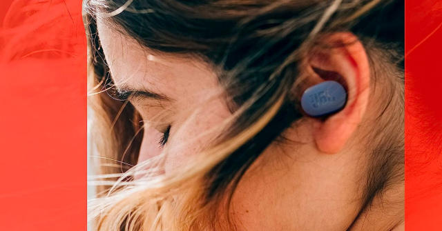 Estos auriculares Bluetooth JBL caen a precio mínimo para que puedas  disfrutar de su cancelación de ruido y ahorrar dinero