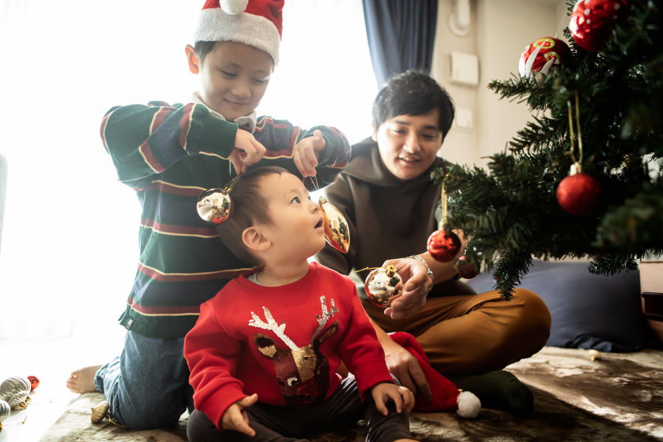 The holidays can be stressful for parents. (Photo: Getty)