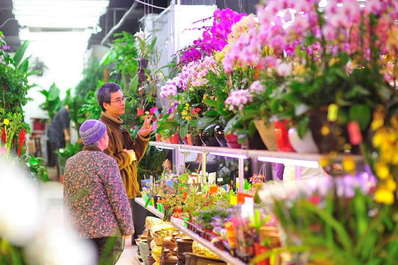 除夕逛花市是香港的過年習俗之一。（圖／香港旅遊發展局提供）