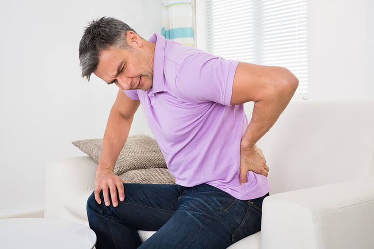 Para prevenir el dolor lumbar, los expertos recomiendan reforzar la zona media del cuerpo con ejercicios de poco impacto