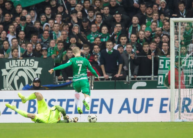 Bremen's Florian Kainz scores against RB Leipzig in Bremen on March 18, 2017