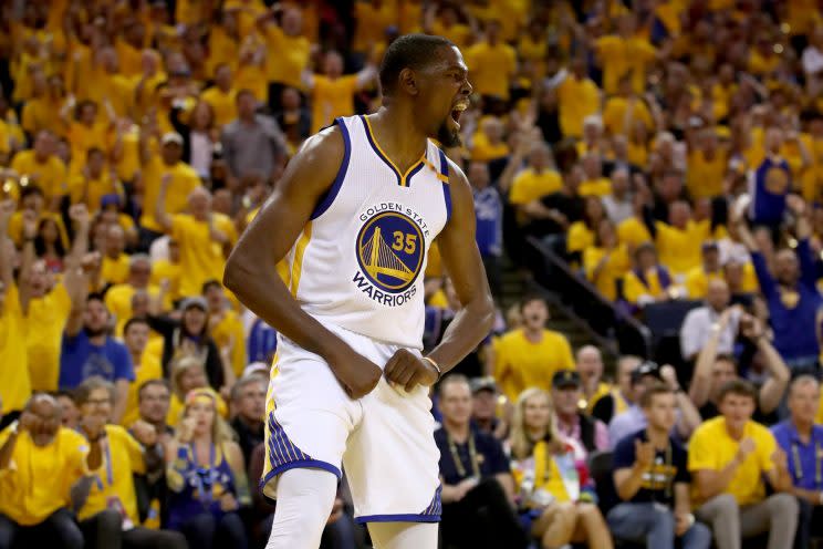 Kevin Durant had 33 points and hit 4 3-pointers Sunday night. (AP)