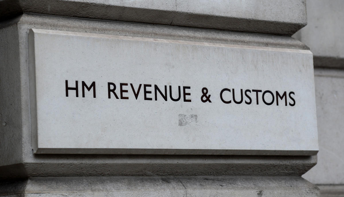 millions-of-brits-who-wfh-urged-to-claim-up-to-500-tax-relief-by-hmrc