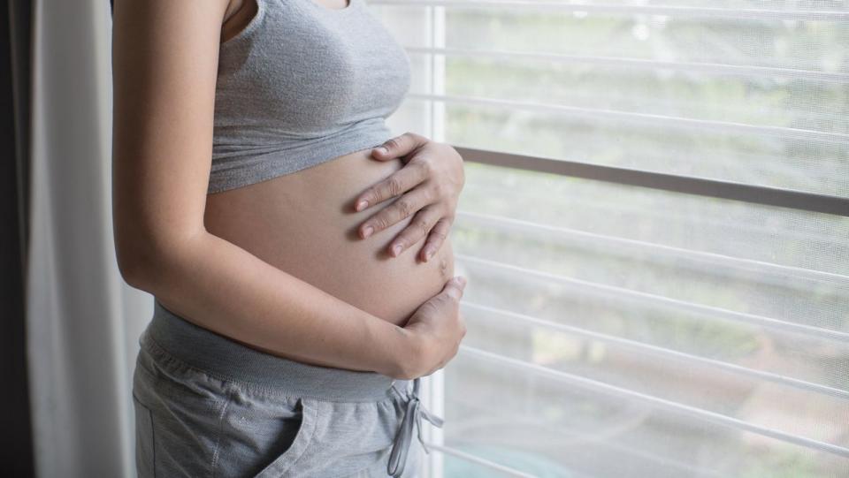 Casi la mitad de las mujeres que se habían planteado ser madres desistieron al saber el diagnóstico. Sin embargo, existen estrategias que permiten a las mujeres con artritis afrontar mejor el embarazo. (Foto: Getty)