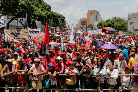 Supporters of Venezuela's President Nicolas Maduro participate in a rally in support of the National Constituent Assembly in Caracas,Venezuela May 31, 2017. REUTERS/Marco Bello