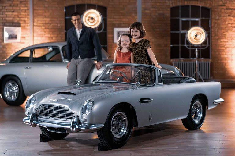 El Aston Martin DB5 Junior: tiene motor eléctrico, y se hicieron 125 unidades, cada una con un precio de 120.000 dólares