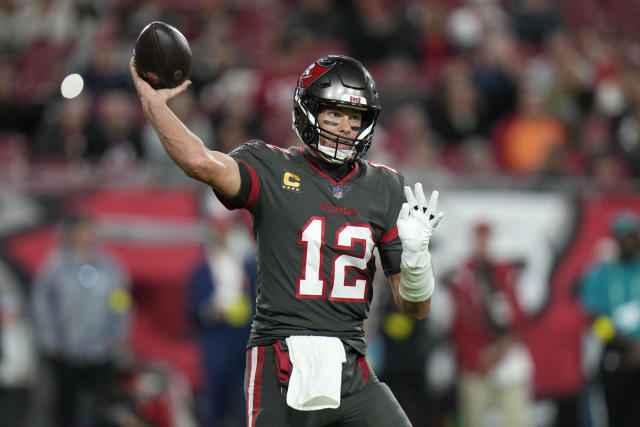 NFL DFS Week 16: Best Christmas Day Lineup Options Include Christian  Watson, Latavius Murray, and Mike Evans