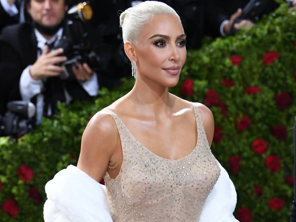 Kim Kardashian in der Monroe-Robe bei der Met Gala 2022. (Bild: imago images/PA Images/Doug Peters)