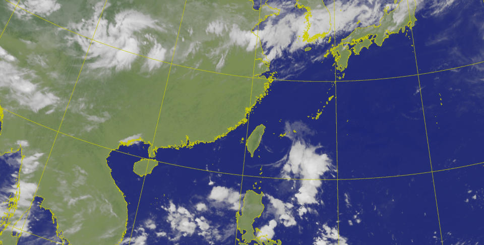 今天（8日）各地晴到多雲，10縣市高溫特報，午後應留意短暫雷陣雨。（圖取自中央氣象署網站）
